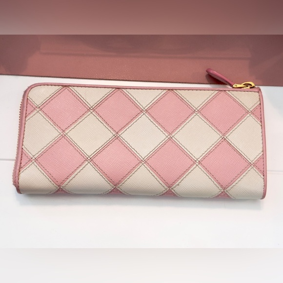 Pink Prada Wallet - Picture 2 of 10
